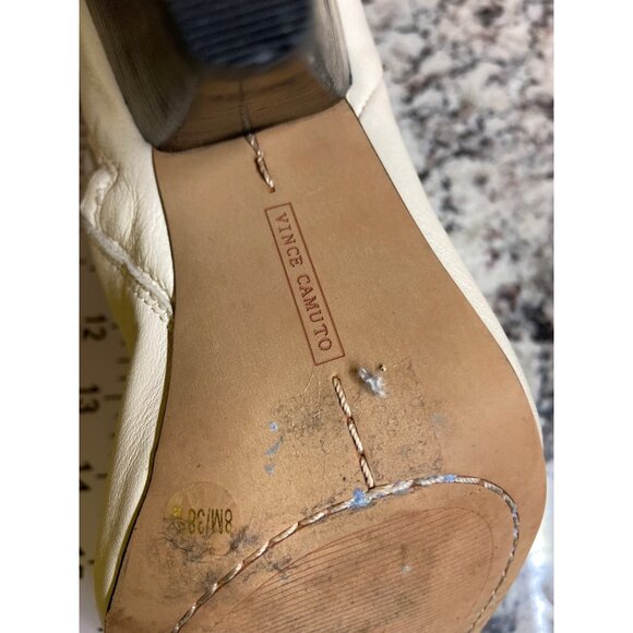 Vince Camuto Leather Pointed Toe Ankle Boots 8M Cream Zip  Chic Minimalist - Picture 3 of 8